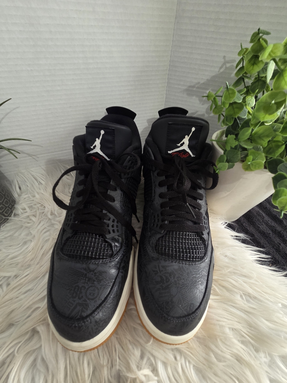 Air Jordan 4 Retro SE Laser Black and White Gum High-Top Sneakers, Size 14 Men